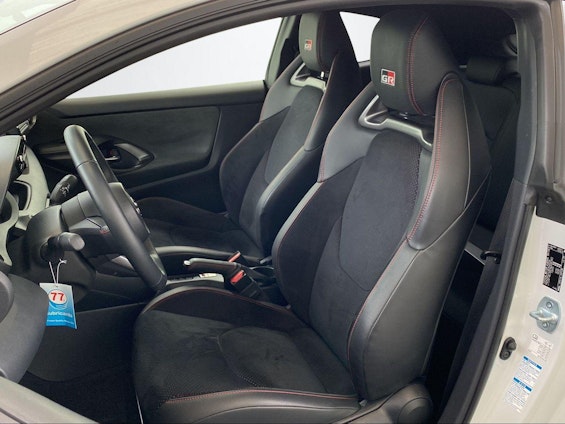 Vehicle image 14 Vehicle image 14