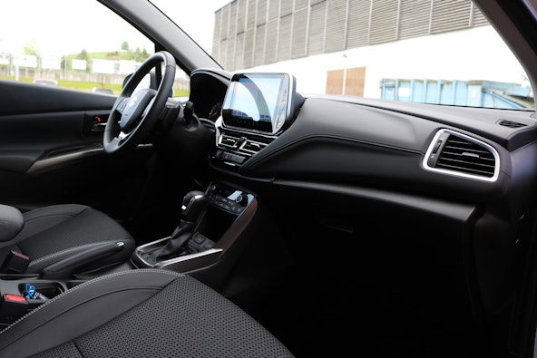 Vehicle image 9