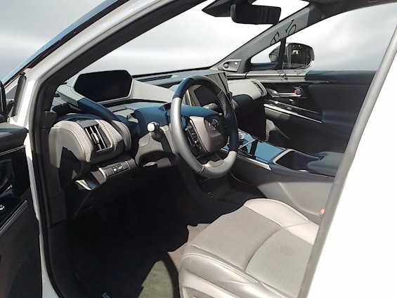 Vehicle image 6 Vehicle image 6