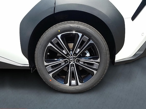 Vehicle image 10 Vehicle image 10