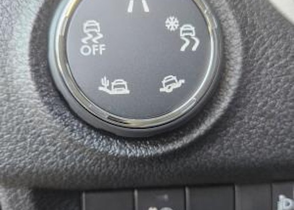 Vehicle image 14 Vehicle image 14