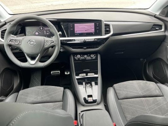 Vehicle image 9 Vehicle image 9