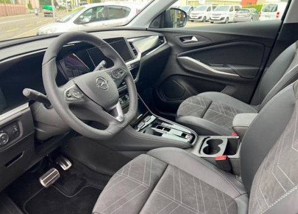 Vehicle image 8 Vehicle image 8