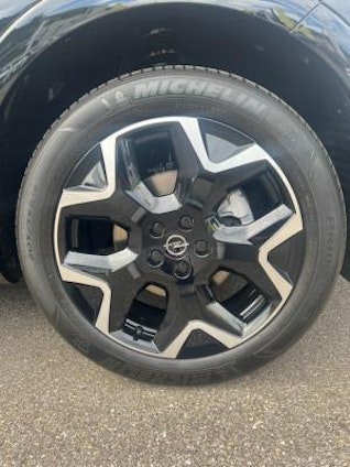 Vehicle image 6 Vehicle image 6