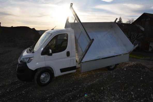 Vehicle image 12 Vehicle image 12