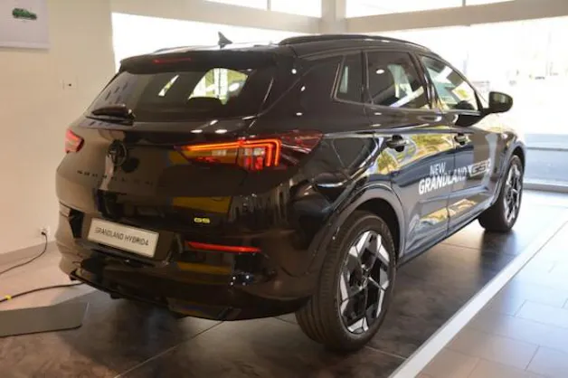 Opel Grandland Hybrid4 GSe