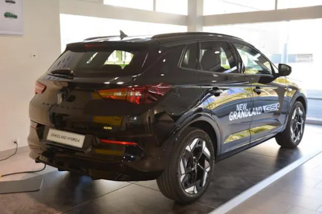 Opel Grandland Hybrid4 GSe