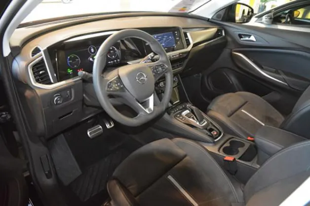 Opel Grandland Hybrid4 GSe