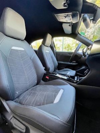 Vehicle image 12 Vehicle image 12