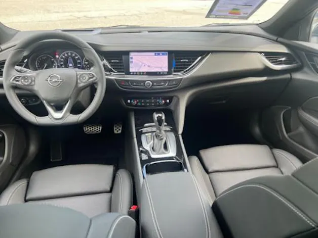 Opel Insignia 2.0 T Business A
