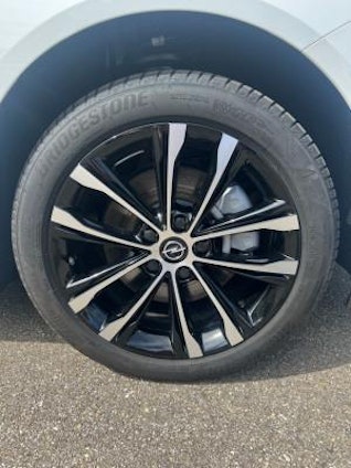 Vehicle image 4 Vehicle image 4