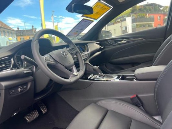 Vehicle image 9 Vehicle image 9