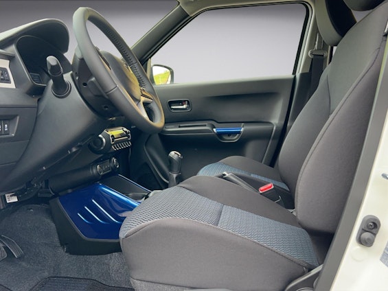 Vehicle image 8