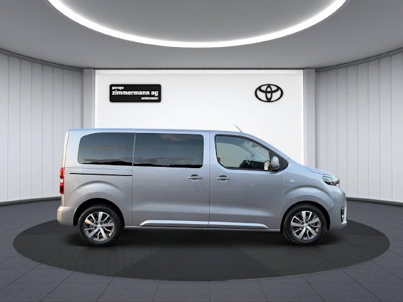 Vehicle image 4 Vehicle image 4