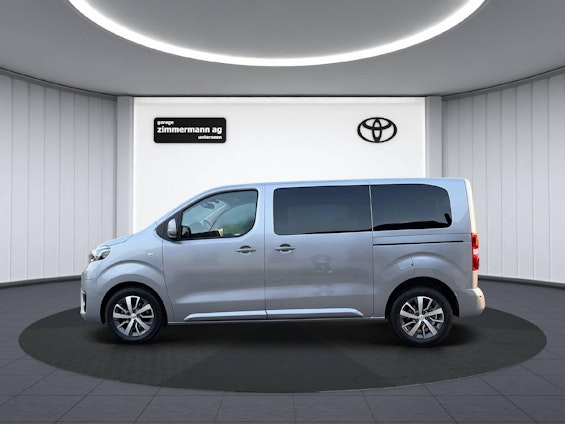 Vehicle image 10 Vehicle image 10