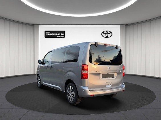 Vehicle image 8 Vehicle image 8