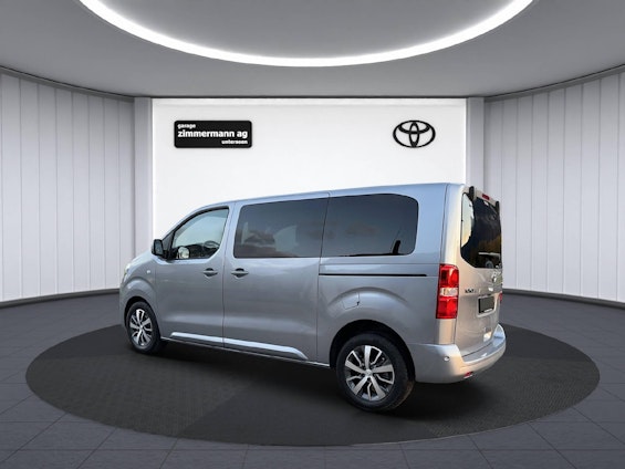 Vehicle image 9 Vehicle image 9