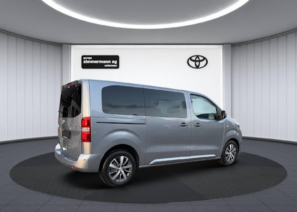 Vehicle image 5 Vehicle image 5