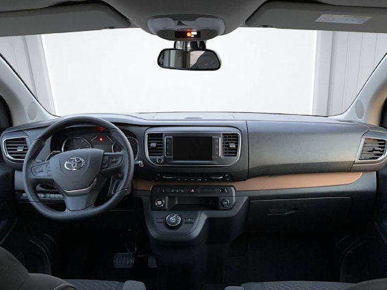 Vehicle image 13 Vehicle image 13