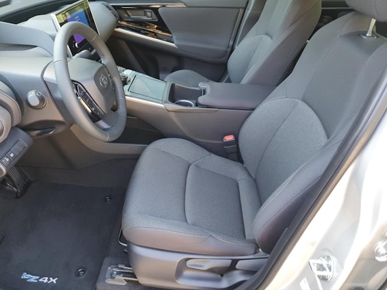 Vehicle image 12 Vehicle image 12