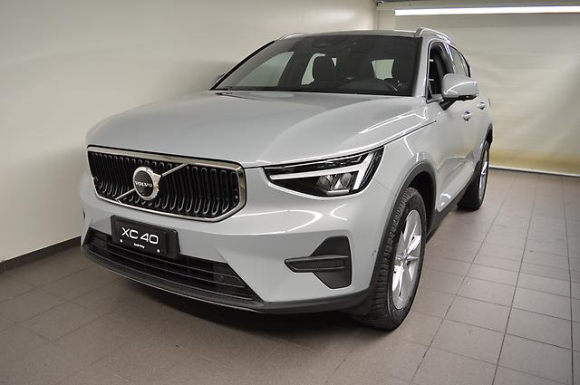 VOLVO XC40 2.0 B3 MH Core: Jetzt Probefahrt buchen!