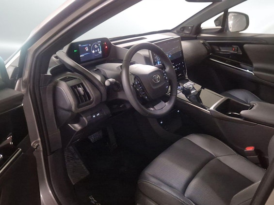 Vehicle image 5 Vehicle image 5