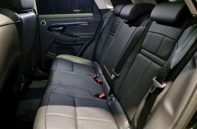 Vehicle image 4 Vehicle image 4