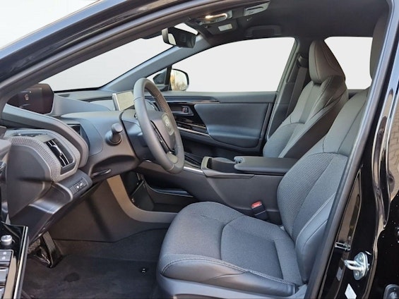 Vehicle image 4 Vehicle image 4