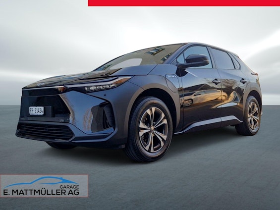 First vehicle image First vehicle image