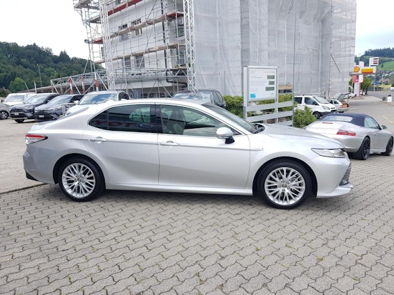 Vehicle image 3 Vehicle image 3