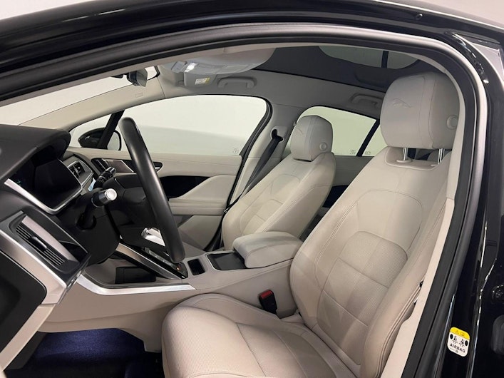 Vehicle image JAGUAR I-PACE