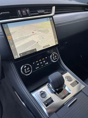 Jaguar F-Pace 3.0 D I6 R-Dynamic SE