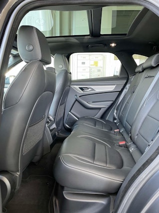 Vehicle image 11 Vehicle image 11