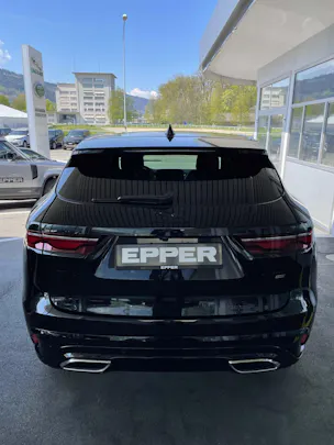 Jaguar F-Pace 3.0 D I6 R-Dynamic SE