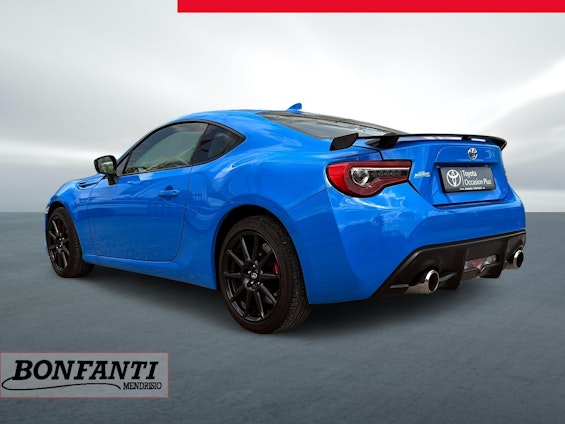 Vehicle image 17 Vehicle image 17