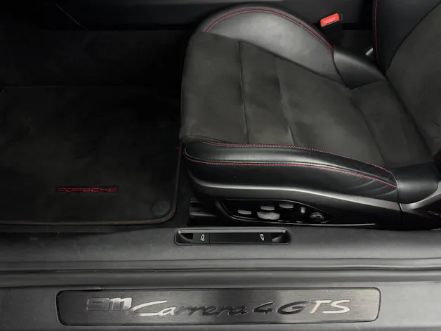 Porsche 911 Carrera 4 GTS PDK