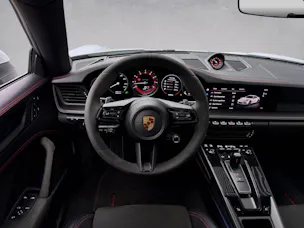 Porsche 911 Carrera 4 GTS PDK