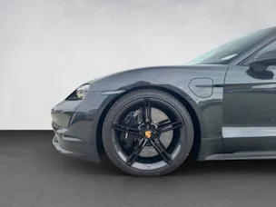 Porsche Taycan Turbo S