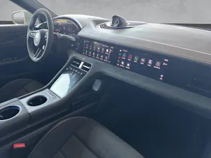 Porsche Taycan GTS Sport Turismo