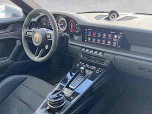 Porsche 911 Carrera 4 GTS