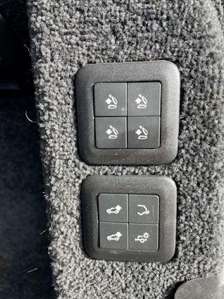 Vehicle image 13 Vehicle image 13