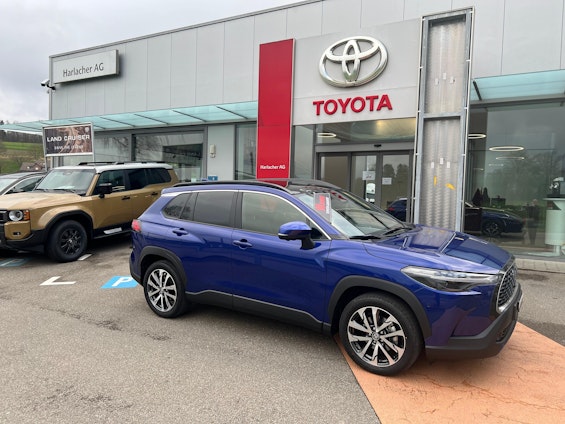 Vehicle image 25