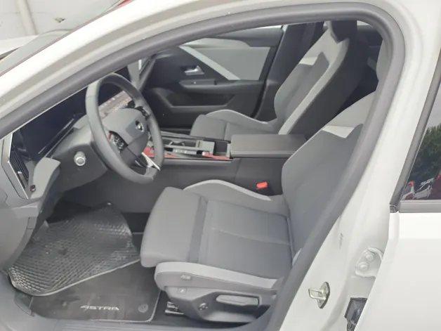 Opel Astra 1.5 D Swiss Plus