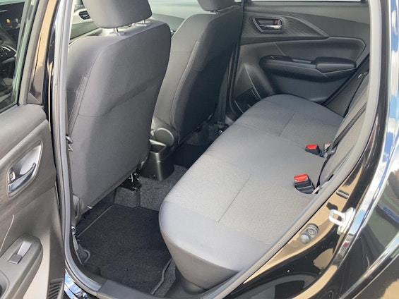 Vehicle image 7 Vehicle image 7