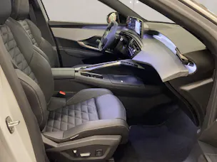 Peugeot 3008 e-GT NEW