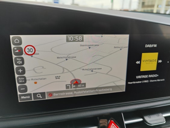 Vehicle image 18 Vehicle image 18