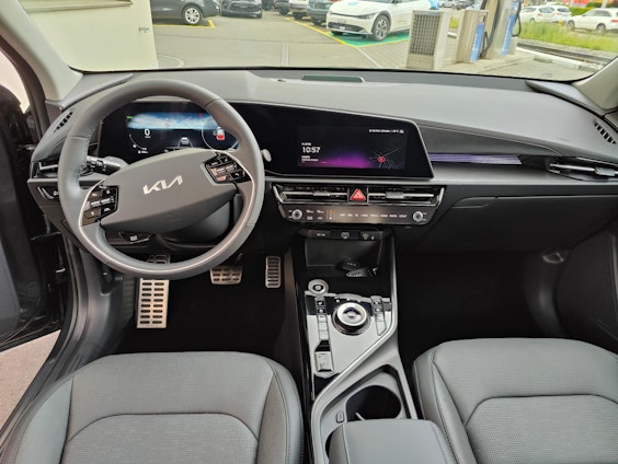 Vehicle image 12 Vehicle image 12