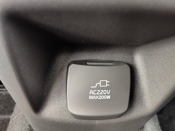 Vehicle image 13 Vehicle image 13