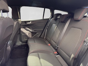 Vehicle image FORD Focus Station Wagon 1.0i EcoB Hybrid 125 ST-Line