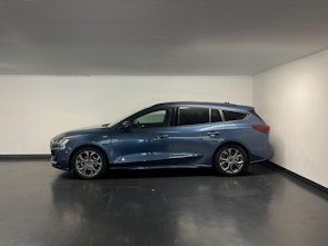 Vehicle image FORD Focus Station Wagon 1.0i EcoB Hybrid 125 ST-Line